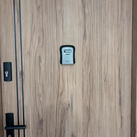 Pulaskiego 9 Self Check-in Apartment
